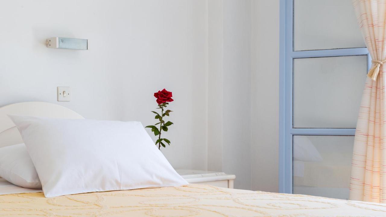 Areti Hotel Kamári Kültér fotó
